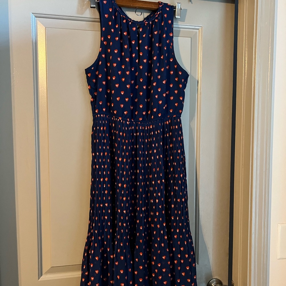 Macys, Madison Jules Accordion style Dress navy with red and white hearts sz L